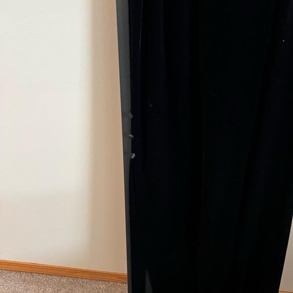 Black Maxi  skirt - Picture 2 of 3